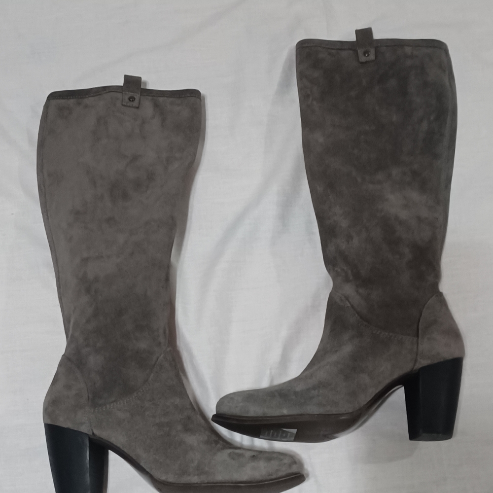 UGGS Ava Boots